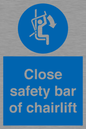 MP7517: Close safety bar of chairlift