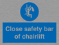 MP7517: Close safety bar of chairlift