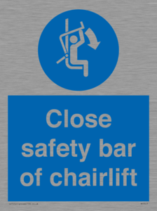 MP7517: Close safety bar of chairlift