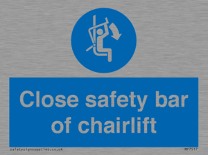 MP7517: Close safety bar of chairlift