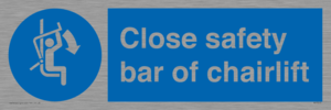 MP7517: Close safety bar of chairlift