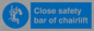 MP7517: Close safety bar of chairlift