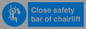 MP7517: Close safety bar of chairlift