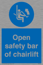 MP7518: Open safety bar of chairlift