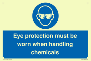 MP7545: Eye protection must be worn when handling chemicals