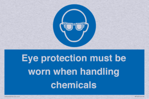 MP7545: Eye protection must be worn when handling chemicals