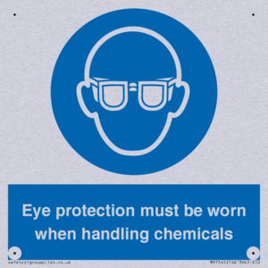MP7545: Eye protection must be worn when handling chemicals