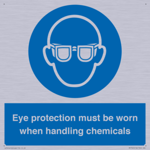 MP7545: Eye protection must be worn when handling chemicals