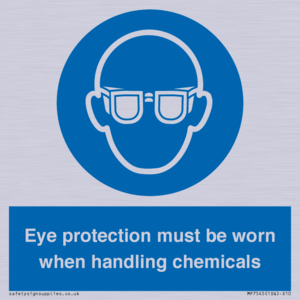 MP7545: Eye protection must be worn when handling chemicals