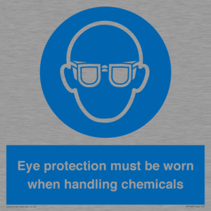 MP7545: Eye protection must be worn when handling chemicals