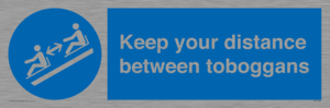 MP7548: Keep your distance between toboggans