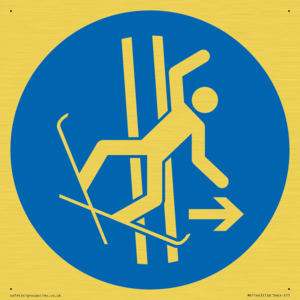 MV11443: Mandatory: Immediately leave the tow-track in the event of falling