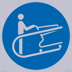 MV12704: Mandatory: Hold the trolley handle