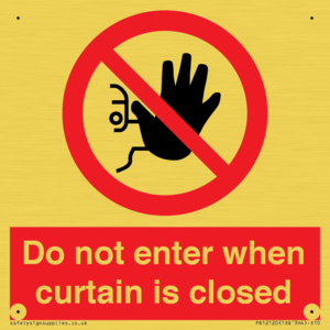 PA12120: Do not enter when curtain is closed