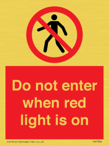 PA7384: Do not enter when red light is on