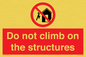 PA7717: Do not climb on the structures
