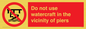 PL7463: Do not use watercraft in the vicinity of piers