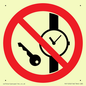 PV11252: P008 Prohibition: No metallic articles or watches