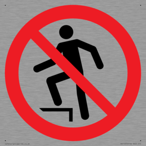 PV11272: P019 Prohibition: No stepping on surface