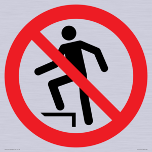 PV11272: P019 Prohibition: No stepping on surface