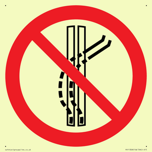 PV11308: Prohibition: Do not leave the tow-track
