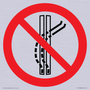 PV11308: Prohibition: Do not leave the tow-track