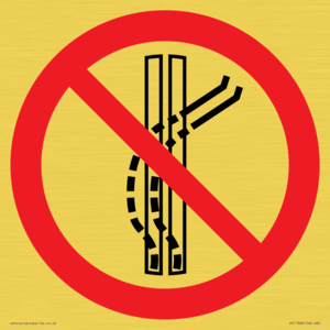 PV11308: Prohibition: Do not leave the tow-track