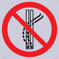 PV11308: Prohibition: Do not leave the tow-track