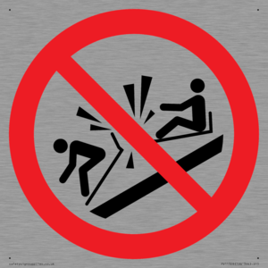 PV11328: Prohibition: Do not ram into toboggans