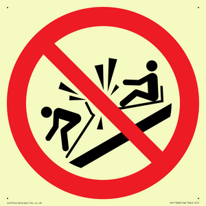 PV11328: Prohibition: Do not ram into toboggans