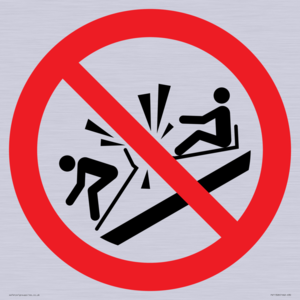 PV11328: Prohibition: Do not ram into toboggans