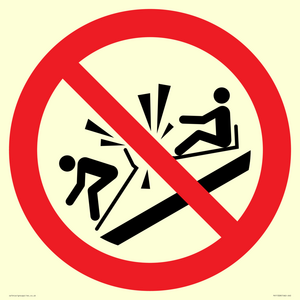 PV11328: Prohibition: Do not ram into toboggans