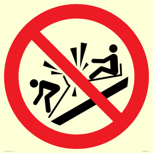 PV11328: Prohibition: Do not ram into toboggans