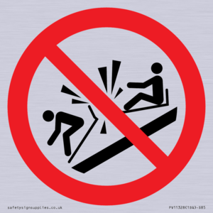 PV11328: Prohibition: Do not ram into toboggans