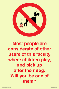 PV14828: Most people pick up their dog's poo