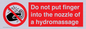 PV7714: Do not put finger into the nozzle of a hydromassage
