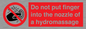PV7714: Do not put finger into the nozzle of a hydromassage