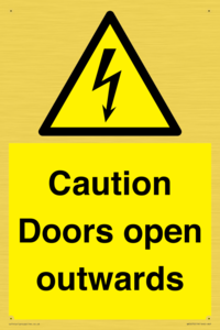 WA5670: Caution Doors open outwards