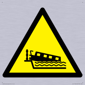 WL11194: W519 Warning: Grounding narrow boat on lock cill
