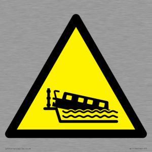 WL11194: W519 Warning: Grounding narrow boat on lock cill