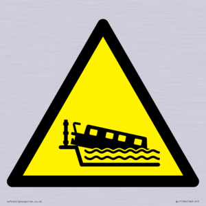 WL11194: W519 Warning: Grounding narrow boat on lock cill