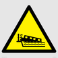 WL11194: W519 Warning: Grounding narrow boat on lock cill