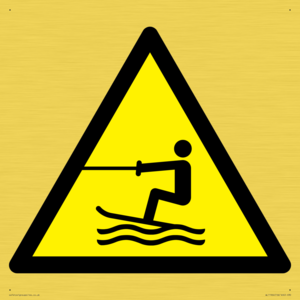 WL11964: W045 Warning: Towed water activity area