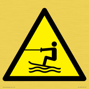 WL11964: W045 Warning: Towed water activity area