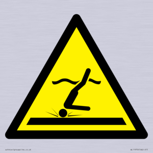 WL11970: W048 Warning: Shallow water (diving)