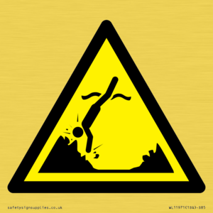 WL11971: W049 Warning: Submerged objects
