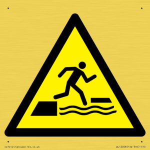 WL12008: W068 Warning: Falling into water when stepping on or off a floating surface