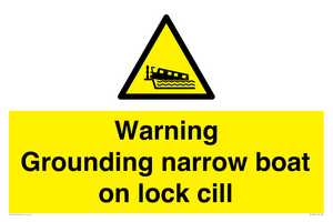 WL7812: Warning Grounding narrow boat on lock cill