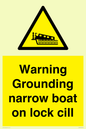 WL7812: Warning Grounding narrow boat on lock cill