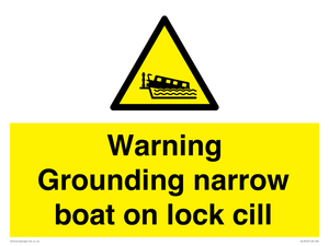 WL7812: Warning Grounding narrow boat on lock cill